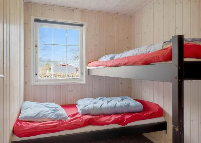 Sj215-bjert-binderup-strandpark-6