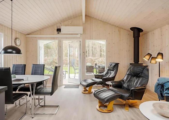 Sj215-bjert-binderup-strandpark-6